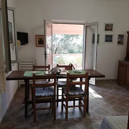 Feriehus Villetta Rena Majore